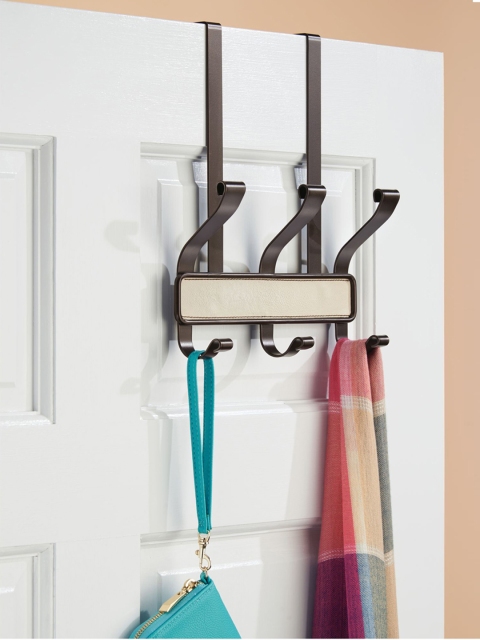

INTERDESIGN Cream-Coloured & Brown Lauren 3 Hook Over Door Rack