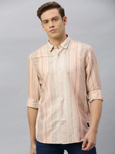 

Blackberrys Men Peach-Coloured & Beige Trim Fit Striped Casual Shirt
