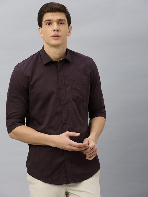 

Blackberrys Men Burgundy Slim Fit Checked Casual Shirt