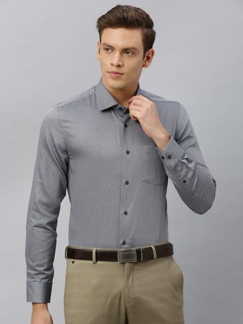 

Blackberrys Men Grey & Black Slim Fit Self Design Formal Shirt
