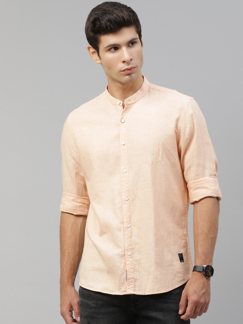 

Blackberrys Men Peach-Coloured & White Slim Fit Striped Cotton Linen Casual Shirt
