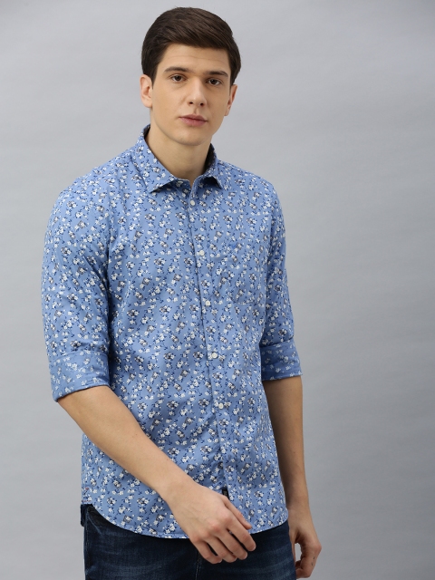 

Blackberrys Men Blue & White Slim Fit Ditsy Floral Printed Casual Shirt
