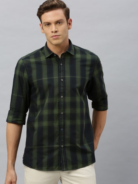

Blackberrys Men Olive Green & Black Slim Fit Checked Casual Shirt