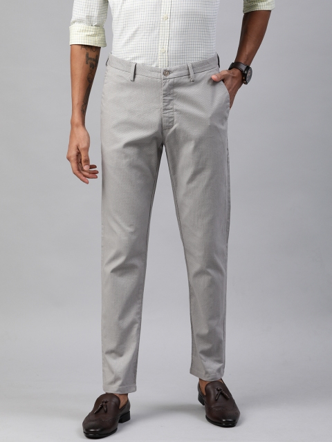 

Blackberrys Men Grey & Beige Regular Fit Self Design Regular Trousers