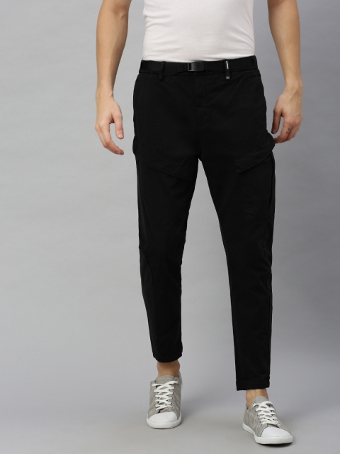 

Blackberrys Men Black Nadal Skinny Fit Solid Cropped Cargos