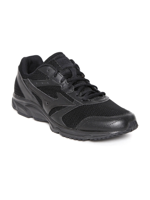 

Mizuno Men Black Maximizer 18 Running Shoes