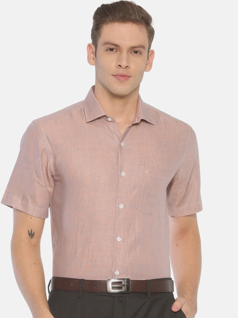 

Linen Club Men Peach-Coloured Regular Fit Solid Formal Shirt