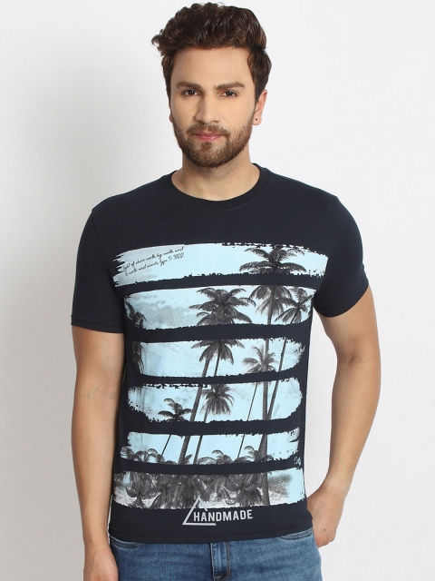 

98 Degree North Men Navy Blue Striped Round Neck T-shirt