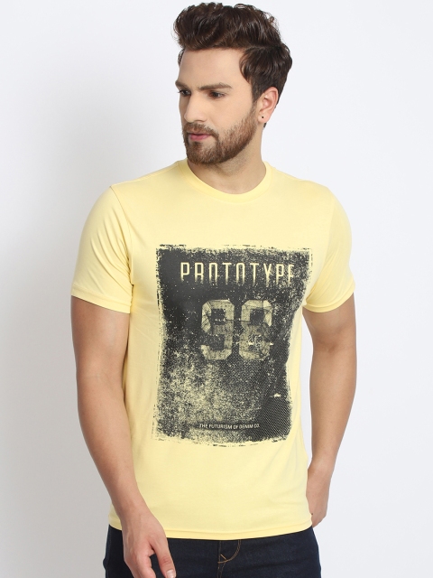 

98 Degree North Men Yellow Printed Round Neck T-shirt