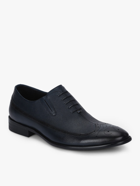 

Cobblerz Men Navy Blue Textured Brogues