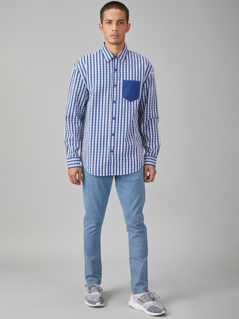 

Bhaane Men Blue & White Boxy Fit Checked Casual Shirt