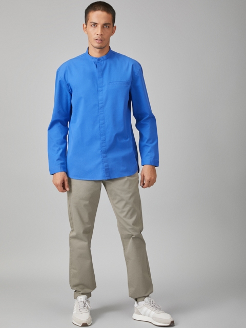 

Bhaane Men Blue Regular Fit Solid Casual Shirt
