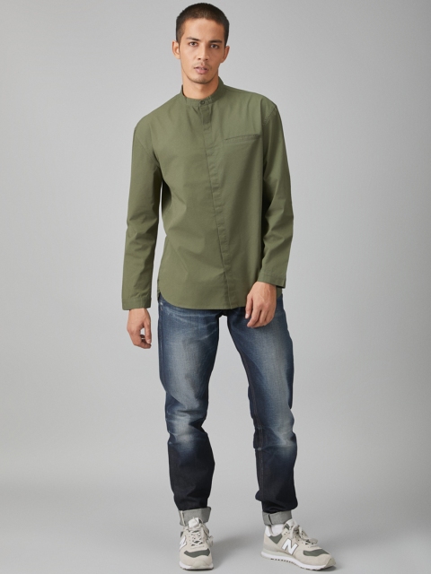 

Bhaane Men Olive Green Regular Fit Solid Casual Shirt