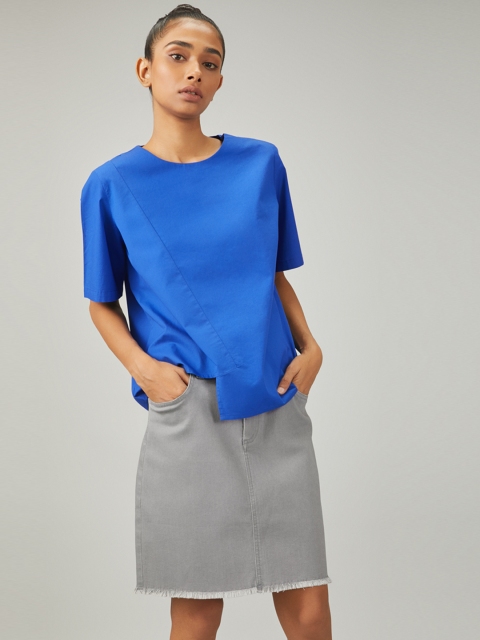 

Bhaane Women Grey Solid Denim Mini Straight Skirt