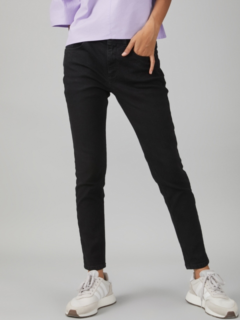 

Bhaane Women Black Slim Fit Mid-Rise Clean Look Jeans