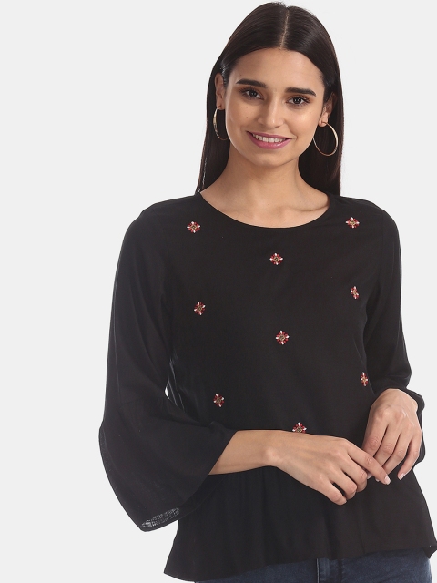 

Bronz Women Black Embroidered Gathered Boxy Top