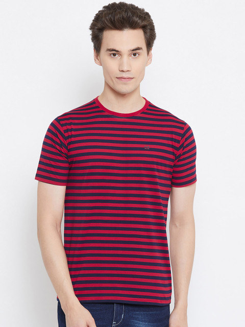 

Okane Men Red & Navy Blue Striped Round Neck T-shirt