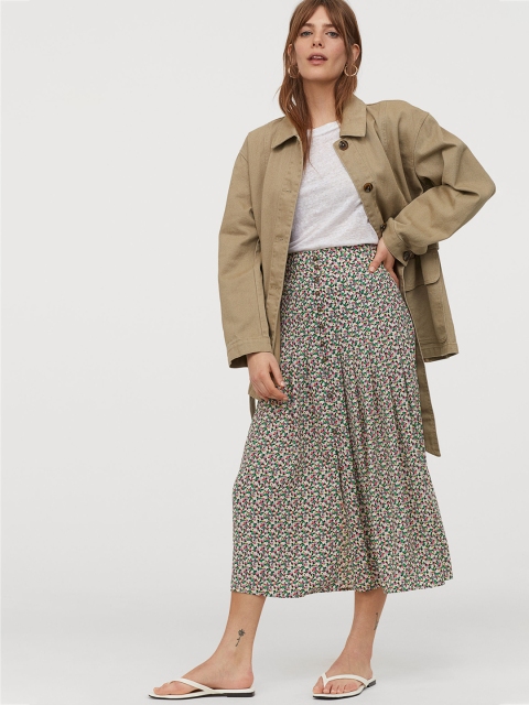 

H&M Women Off White & Green Printed Pleated Skirt