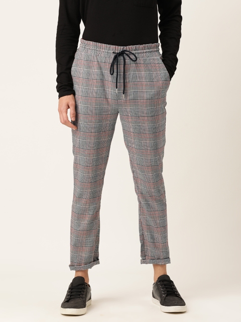 

FOREVER 21 Men White & Black Regular Fit Checked Regular Trousers