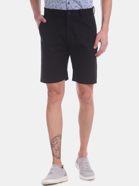 

Ruggers Men Black Solid Regular Fit Regular Shorts