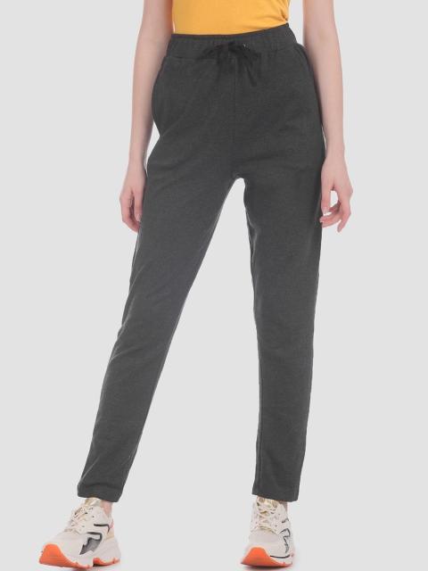 

Sugr Women Grey Solid Straight-Fit Track Pants