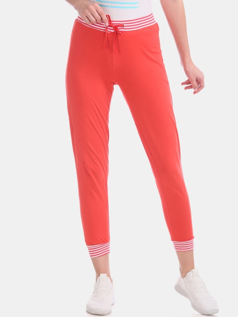 

Sugr Women Coral Red Solid Cropped Joggers