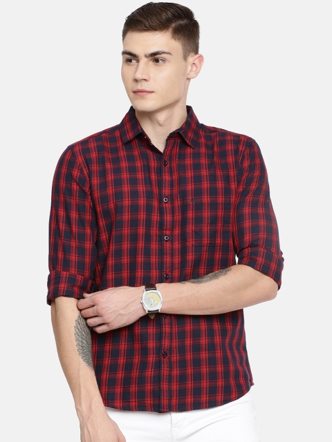 

Chennis Men Red & Navy Blue Slim Fit Checked Casual Shirt