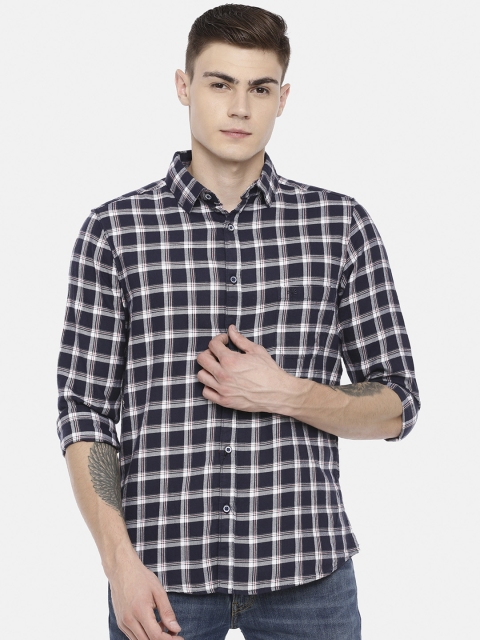 

Chennis Men Navy Blue & White Slim Fit Checked Casual Shirt