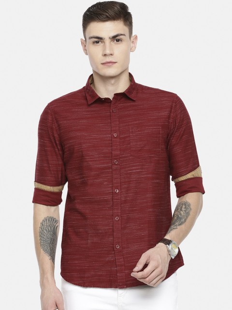 

Chennis Men Maroon Slim Fit Self Design Casual Shirt