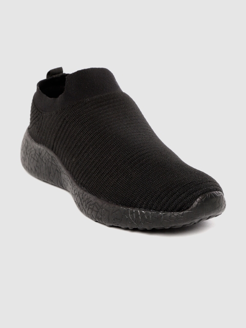 

Crew STREET Men Black Woven Design Walking Shoes