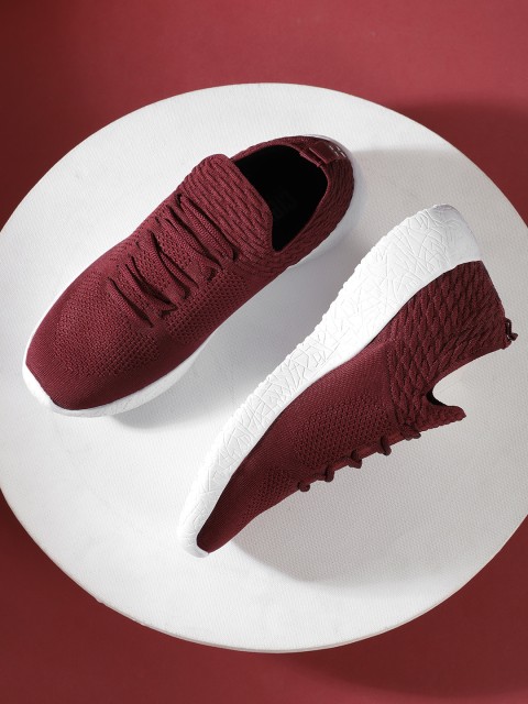 

Crew STREET Men Maroon Woven Design Running Shoes