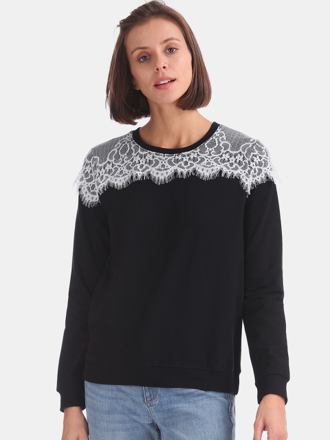 

Cherokee Women Black & White Solid Sweatshirt
