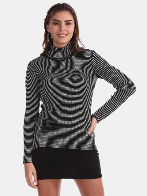 

Cherokee Women Black & White Striped Pullover