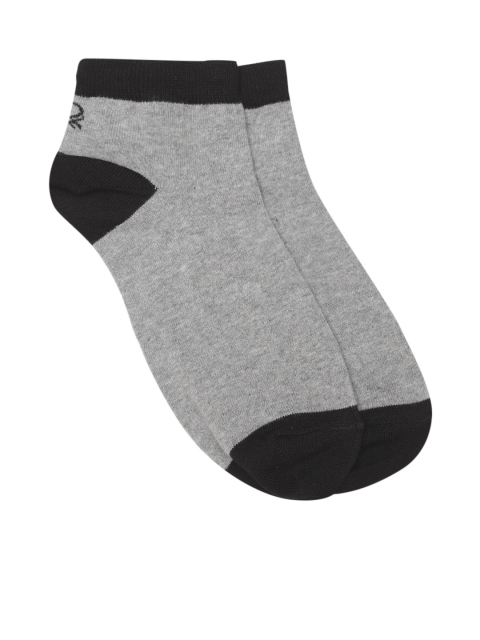 

Undercolors of Benetton Unisex Grey Melange & Black Solid Ankle-Length Socks