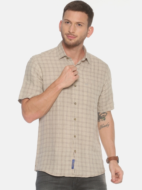 

Linen Club Men Brown Regular Fit Checked Casual Shirt