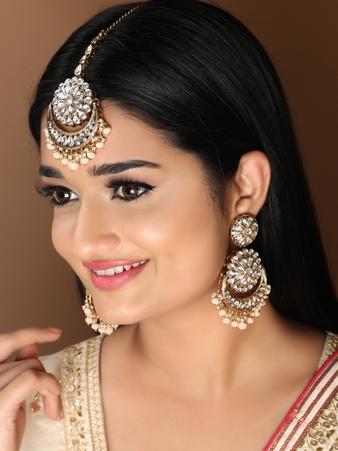 

Rubans Gold-Plated Peach-Coloured & White Kundan-Studded Beaded Jewellery Set