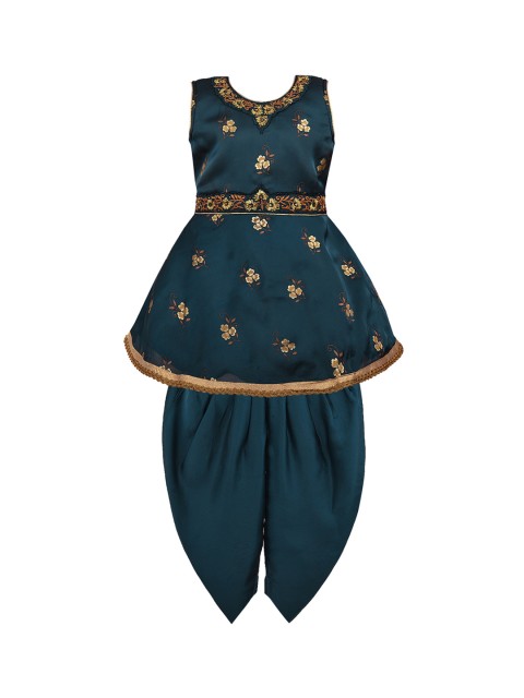 

Wish Karo Girls Green Printed Kurti with Dhoti Pants