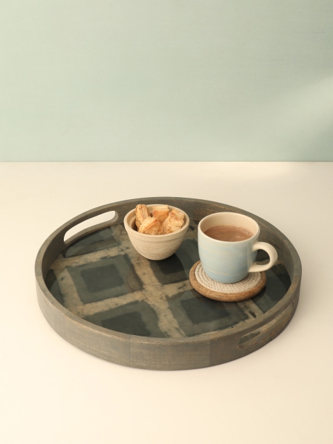 

ellementry Olive Green & Grey Mango Wood & Enamel Circular Serving Tray