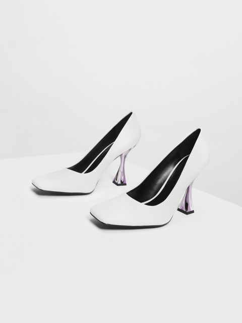 

CHARLES & KEITH Women Solid White Pumps