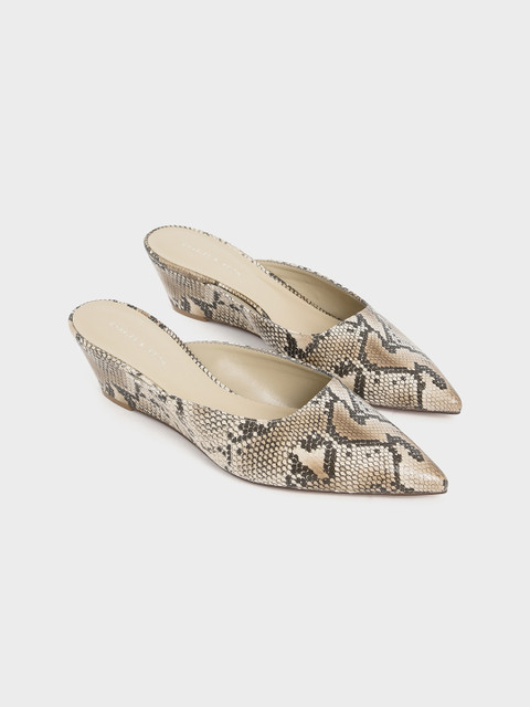 

CHARLES & KEITH Women Beige and Multicolour Printed Pumps