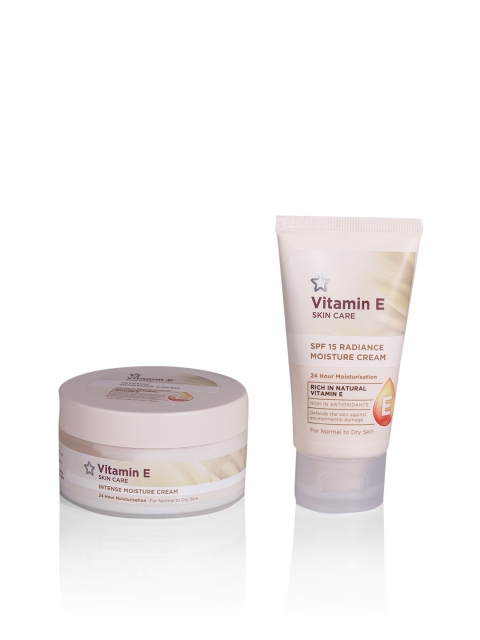 

Superdrug Unisex Set of 2 Vitamin E SPF 15 Radiance Moisture Creams, Beige