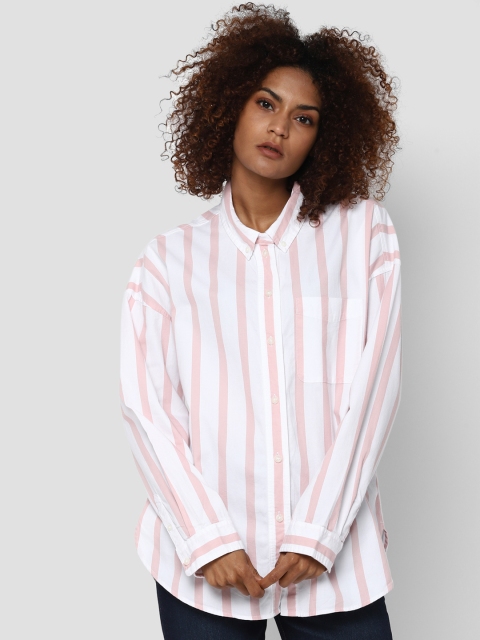 

AMERICAN EAGLE OUTFITTERS Women Pink & White Regular Fit Striped Casual Shirt