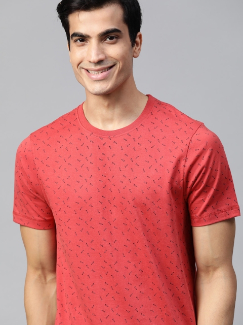 

Mast & Harbour Men Coral Red & Navy Blue Conversational Printed Round Neck T-shirt