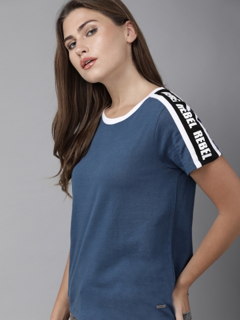 

Roadster Women Blue Solid Round Neck T-shirt with Striped Sleeves