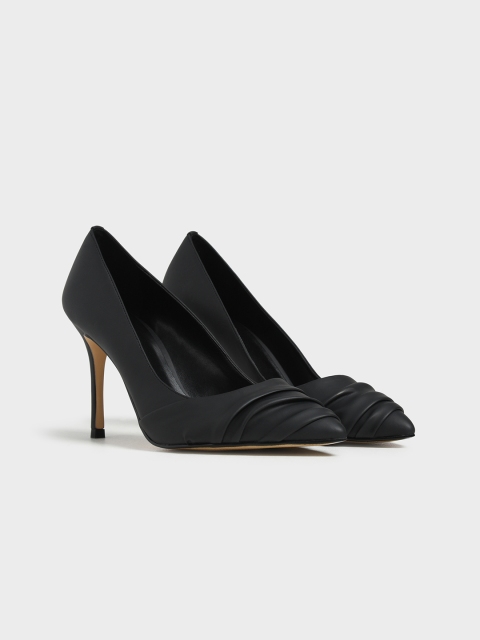

CHARLES & KEITH Women Black Solid Pumps