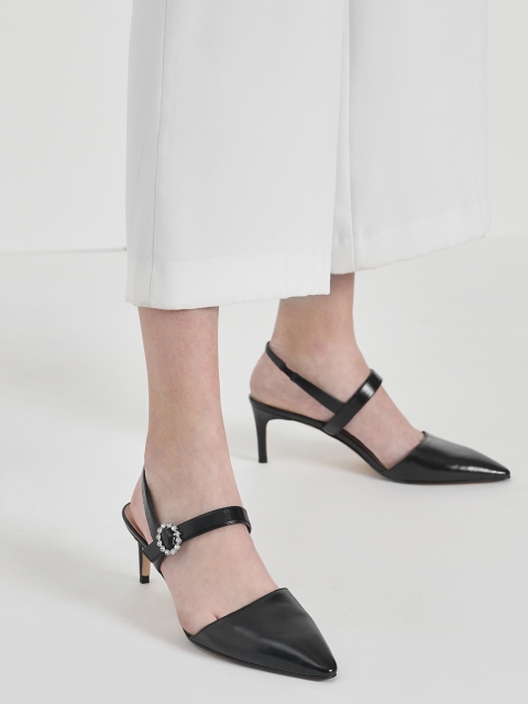 

CHARLES & KEITH Women Black Solid Pumps