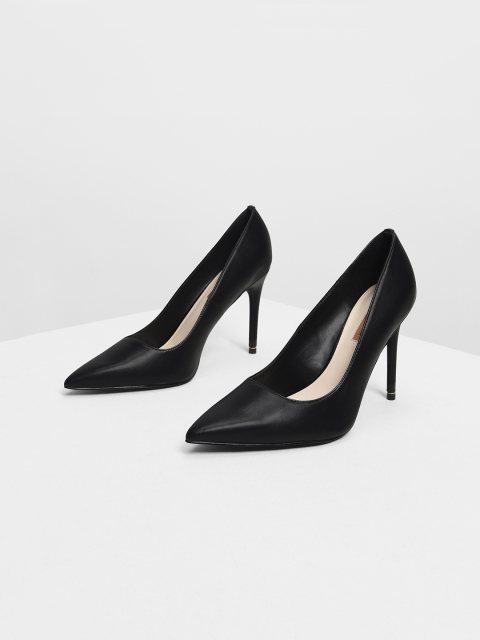 

CHARLES & KEITH Women Black Solid Pumps