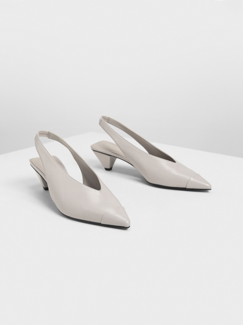 

CHARLES & KEITH Women Nude-Coloured Solid Pumps