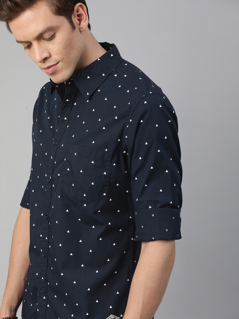 

Roadster Men Navy Blue & White Regular Fit Printed Casual Shirt
