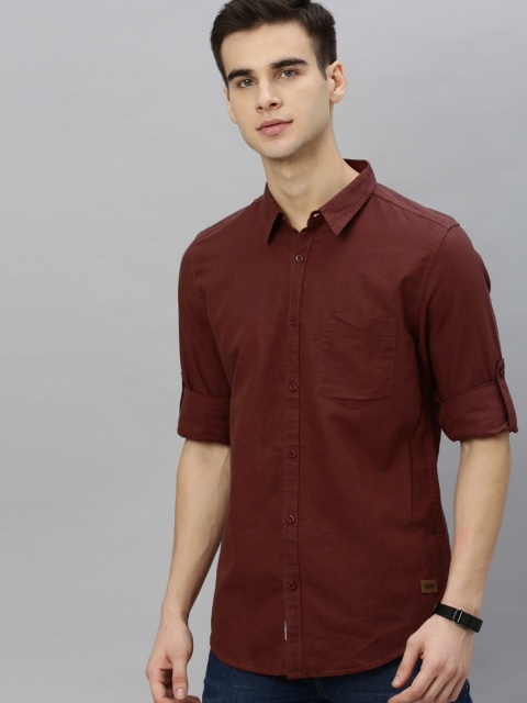 

Roadster Men Burgundy Regular Fit Solid Casual Linen Shirt